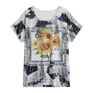 Camiseta de manga corta de verano con estampado de conejo a la moda con etiqueta personalizada al por mayor para mujer nueva tendencia holgada de cuello redondo de alta calidad