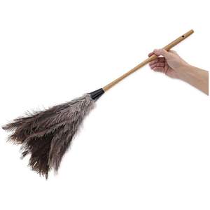 Plumeau professionnel en plumes d'autruche Boardwalk BWK31FD avec manche de 16 pouces pour l'élimination de la poussière - Product Image 6