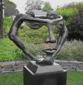 Famosa Scultura da Giardino Grande Statua Antica Astratta del Volto Umano in Bronzo di Igor Mitoraj - Product Image 5