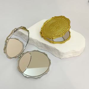 Espejo Cosmético Compacto Portátil Premium, Diseño de Color con Logotipo Personalizado, Artesanía en Metal, Espejo de Maquillaje de Alta Calidad para Viajes y Negocios - Product Image 4