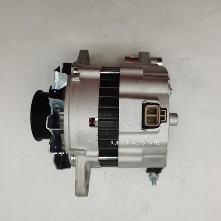 三菱ファイター6M60エンジン用 24Ｖ-80Aオルタネーター（新品エンジン外し 三菱ふそう ローザ バス用オルタネーター 24V 80A 4M50 ME225012