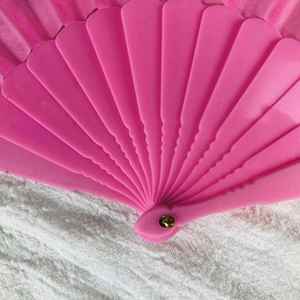 Elegante Abanico Plegable Tallado a Mano con Música, Hecho a Mano para el Año Nuevo Chino, Halloween y Bodas, con Mango de Plástico - Product Image 5