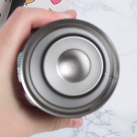 Tasse de voyage personnalisée 480ml à double paroi en acier inoxydable thermos coloré avec couvercle portable pour emballage en boîte de café et d'eau