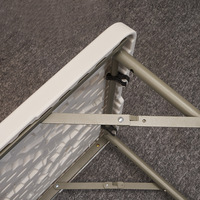 Table pliante en plastique durable de conception moderne, 1,2 m, moulée par soufflage, portable, pour le camping en plein air, les pique-niques, les repas, l'école, résistante aux intempéries