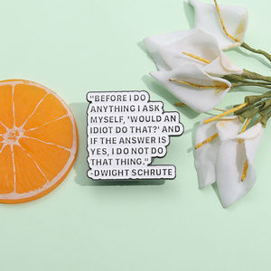 Broche de Metal Esmaltado con Frases Divertidas de la <span class=keywords><strong>Serie</strong></span> Estadounidense The Office, Insignia de Moda para Mochila, Accesorio de Regalo - Product Image 2