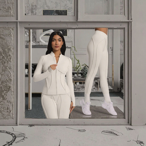 Veste de yoga en gros, fermeture éclair sur le devant, col montant, sensation de peau nue, séchage rapide, spandex/polyester, couture 3D, haut de sport pour la salle de sport - Product Image 3