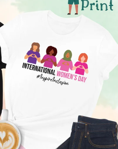 T-shirt per la Giornata Internazionale della Donna, 100% cotone, vestibilità regolare, girocollo casual, stampa digitale con design empowerment - Product Image 3