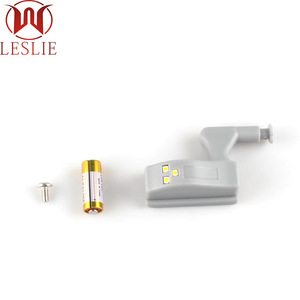 Luminaire de placard Leslie à LED, montage en surface, finition mate, installation facile, 36V DC, moulage par injection - Product Image 5