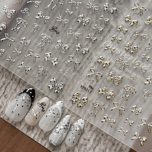 Autocollants pour ongles 3D en relief à pois, texture luxe noir et or, pour la décoration des ongles à domicile ou par des professionnels. - Product Image 1