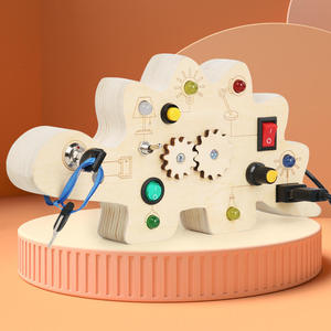 Produits pour bébés d'usine, vente chaude 2026, <span class=keywords><strong>jeux</strong></span> de planche d'activités en bois avec interrupteur lumineux LED, jouets sensoriels éducatifs <span class=keywords><strong>Montessori</strong></span> pour enfants - Product Image 2