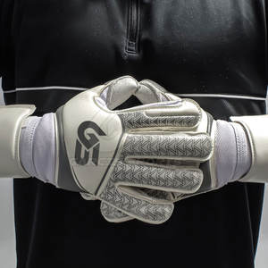 Gants de gardien de but de football en cuir respirant de haute qualité Protection des doigts coupe-vent Logo personnalisé GARCIS SPORTS - Product Image 3