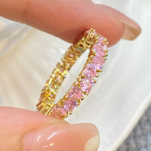 Anillos de Piedras Preciosas Hipoalergénicos e Impermeables al por Mayor, Anillos de Eternidad con Corazón de Circonio Chapados en Oro para Mujer - Product Image 3