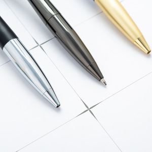 Bolígrafo Metálico de Lujo Personalizado con Logotipo, Herramienta de Escritura Publicitaria de Alta Gama, Ancho de Escritura de 1.0 mm - Product Image 3