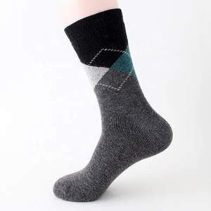 Groothandel Winter Klassieke Argyle Patroon Warme Sokken Dikke Thermische Wol Formele Jurk Crew Sokken Voor Mannen - Product Image 4