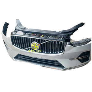 Le pare-chocs complet du nouveau <span class=keywords><strong>Volvo</strong></span> XC60, comprenant la calandre, le radiateur, les phares avant et les feux arrière. - Product Image 1