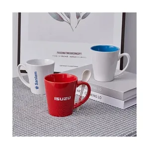 Fábrica oferta presente embalagem design logotipo personalizado Cor inserir colher funil xícara de café cerâmica em forma de V com colher