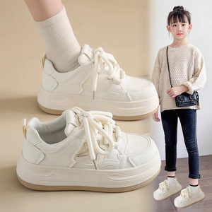 Baskets de sport printemps-automne 2025 pour filles, nouvelles chaussures décontractées pour garçons, chaussures tendance pour enfants en cuir synthétique beige et noir à lacets avant - Product Image 3