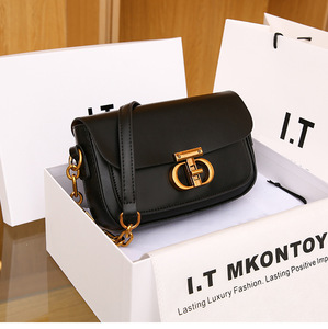 Bolso cruzado de mujer de moda con hebilla geométrica y forro de poliéster para comercio transfronterizo - Product Image 2