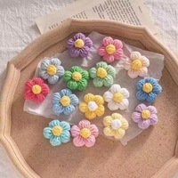 Jolies fleurs en tricot faites à la main, en fil de laine, en forme de rose, couleur macaron, accessoires directement du fabricant, vente en gros de fleurs au crochet