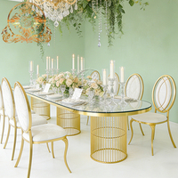 Table de salle à manger ronde de luxe moderne en verre trempé avec cadre en acier doré pour événements hôteliers et utilisation extérieure (vente en gros)