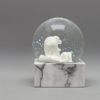 Boule à neige Souvenirs de conception gratuite de haute qualité Boule à neige en Chine Boule à neige ours polaire