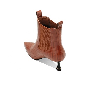 <span class=keywords><strong>Bottines</strong></span> <span class=keywords><strong>Chelsea</strong></span> pour femmes Moncheer, effet croco, talon kitten, bout pointu, <span class=keywords><strong>bottines</strong></span> à <span class=keywords><strong>la</strong></span> cheville, bottes tendance automne-hiver - Product Image 5