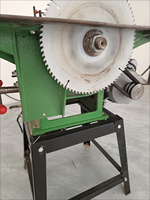 Raboteuse multifonctionnelle artisanale pour le travail du bois, intégrant la coupe, le mortaisage et le perçage de trous carrés, trois fonctions de rabotage du bois
