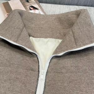 Manteau d'hiver en cachemire perlé à col montant, veste en duvet épais et coupe-vent pour femmes européennes et américaines à la mode - Product Image 5