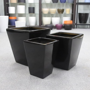 Macetas de Cerámica Hechas a Mano Personalizables, Diseño Simple, Maceta Interior/Exterior, Ecológica, Duradera, para Escritorio o Bodas - Product Image 1