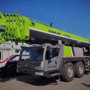 Grúa Montada en Camión Zoomlion ZTC2200H de 220 Toneladas en Buen Estado, Operación Eficiente, Hidráulica de Alto Rendimiento para Trabajos en Sitio - Product Image 1