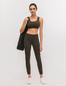 Compression d'entraînement fonctionnelle sur mesure à 78% degrés, en Nylon 22% élastique pour yoga et pilates - Product Image 2
