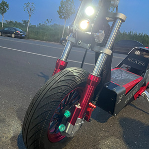 Trotinettes électriques <span class=keywords><strong>tout</strong></span>-<span class=keywords><strong>terrain</strong></span> pour adultes, 4000W, 72V, 30Ah, 50Ah, 80 km/h, roues en acier PU de 10 pouces, <span class=keywords><strong>grande</strong></span> <span class=keywords><strong>roue</strong></span>, hors route - Product Image 5