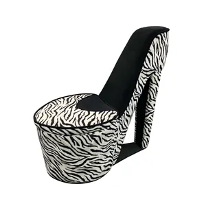 रचनात्मक डिजाइनर एकल कुर्सी उच्च एड़ी के आकार की कुर्सी आधुनिक मखमली कपड़े अवकाश कुर्सियां