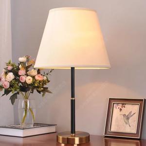 Lámpara de Mesa de Estilo Nórdico para Dormitorio y Sala de Estar, Diseño Moderno, Simple, Romántico y Cálido de Lujo para Estudio y Escritorio de Noche - Product Image 5