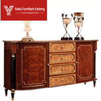 Buffet en bois massif de style britannique avec rangement pour cuisine et entrée