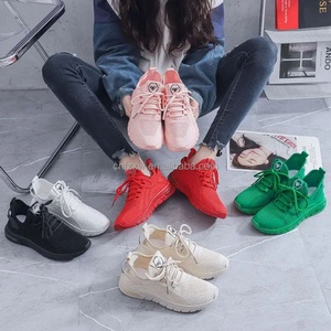 Zapatos de Segunda Mano para Niños de la Marca Y Mix, Origen China, Tallas Mixtas - Venta al Por Mayor en Bolsas Mixtas - Product Image 2