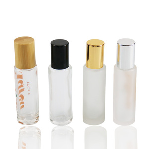 Ingrosso 100pz Bottiglie Quadrate Personalizzate Trasparenti/Satinate per Oli Essenziali e Profumi 5ml/10ml/15ml in Vetro con Tappo in Bambù - Product Image 1