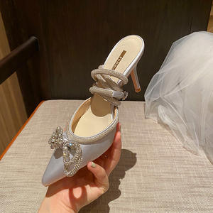 Strass da donna Sexy <span class=keywords><strong>con</strong></span> tacco in raso <span class=keywords><strong>con</strong></span> <span class=keywords><strong>lacci</strong></span> da 6 Cm <span class=keywords><strong>con</strong></span> fiocco in oro rosa punta a punta tacco a spillo tacco sottile comode pompe sandali <span class=keywords><strong>con</strong></span> tacco - Product Image 2