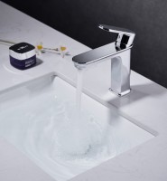 Robinet de douche mural moderne à commande tactile en laiton chromé, à poignée unique, pour salle de bain, garantie 1 an, directement de l'usine
