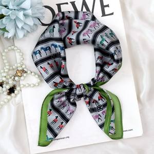 <span class=keywords><strong>Foulard</strong></span> Quadrato Piccolo in Seta con Stampa Animale Cavallo alla Moda, Sciarpa Decorativa da Collo in Vera Seta per Donna, Primavera Estate, Regalo per la Mamma - Product Image 4