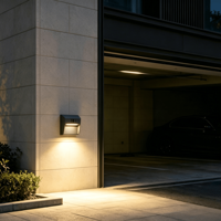 Lampe murale LED extérieure 7,5W 3000K blanc chaud, étanche IP54, corps en aluminium moulé sous pression pour jardin, patio, villa
