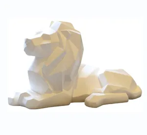 수지 추상 사자 동상. 현대 가정 장식 흰색 동물 수지 조각