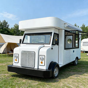 Camión de Comida Clásico Tipo Boxy con Ventana de Servicio Abierta para Venta de Aperitivos y Bebidas en Festivales de Música al Aire Libre - Product Image 3
