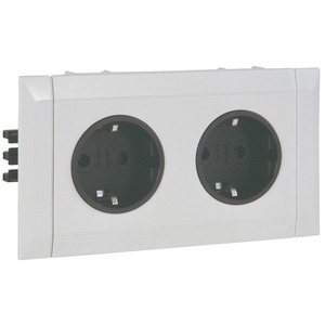 Presente Schuko per canale energetico montato – 3 unità di modulo - Product Image 1