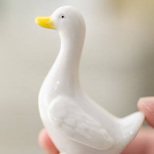 Nouvelle décoration animale en céramique de haute qualité, adorable petit canard, pour la maison et le bureau - Product Image 3