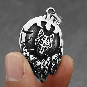 Vente en gros de collier celtes vikings en acier inoxydable de style vintage, pendentif loup en <span class=keywords><strong>or</strong></span> 18 carats, <span class=keywords><strong>bijoux</strong></span> de mode inspirés de la mythologie nordique - Product Image 3