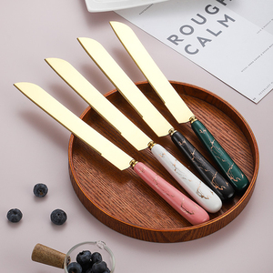 Set Regalo di 2 Utensili da Pasticceria in Acciaio Inox: Coltello per Torte e Paletta, Ideale per Matrimoni, Feste e Festival - Product Image 5