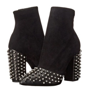 Bottes courtes à talons épais en daim souple pour femme, avec logo personnalisé, rivets et clous, coupe large taille 46, pour grandes pointures - Product Image 6