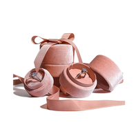 Boîte à bijoux haut de gamme personnalisée petite coquille anneau boucles d'oreilles boîte d'emballage créatif en velours pour bijoux avec ruban