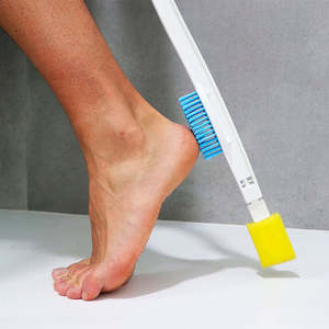 Spazzola per Piedi da Doccia, Strumento per la Cura delle Dita dei Piedi con Manico Lungo KMINA K40008 - Product Image 3